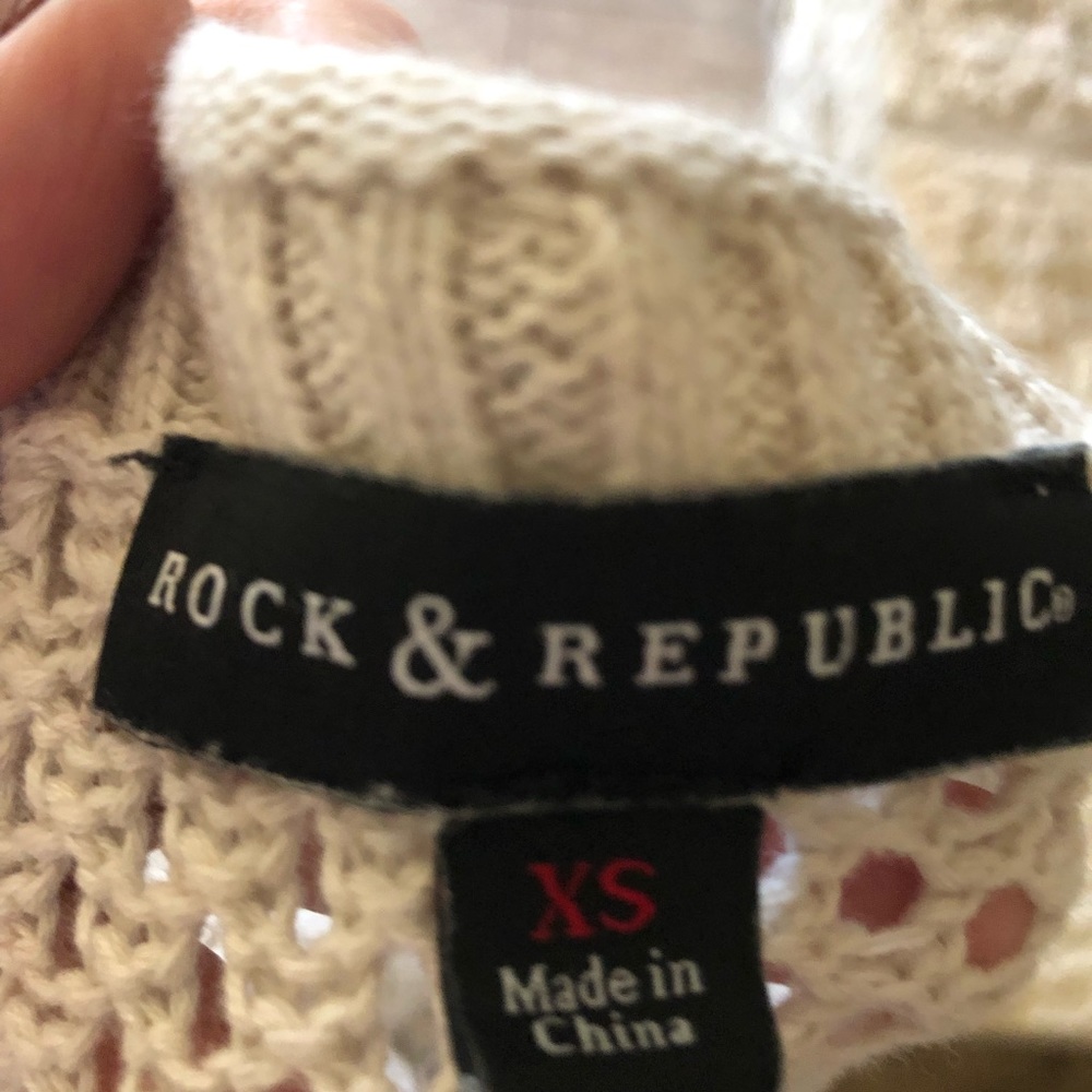 Sweater - Picture 4 of 4